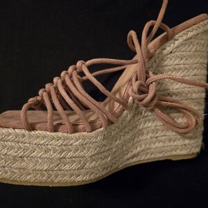 Elegant Tan Wedge Sandals